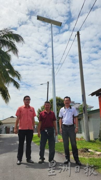 亚沙区2新村安装太阳能LED路灯 谢琪清：节能环保是明智决定