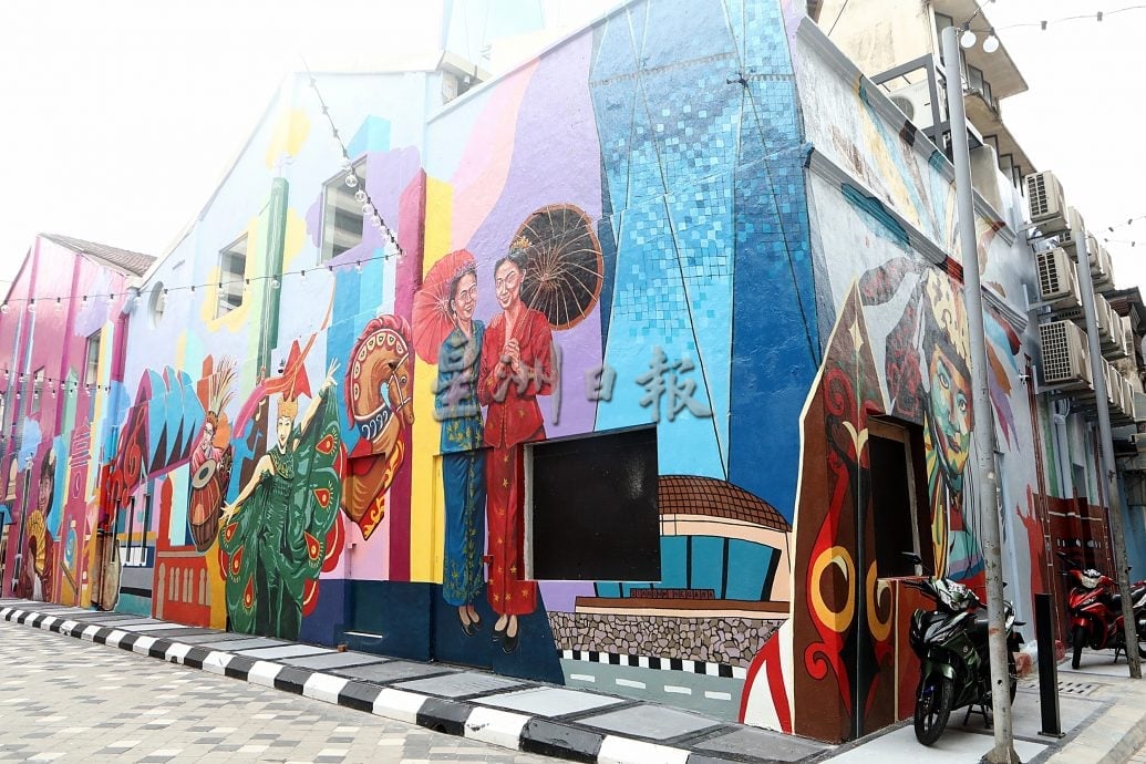 大都会（版头）/隆市政局积极整顿美化  茨厂街后巷路边摊情景逐渐消失