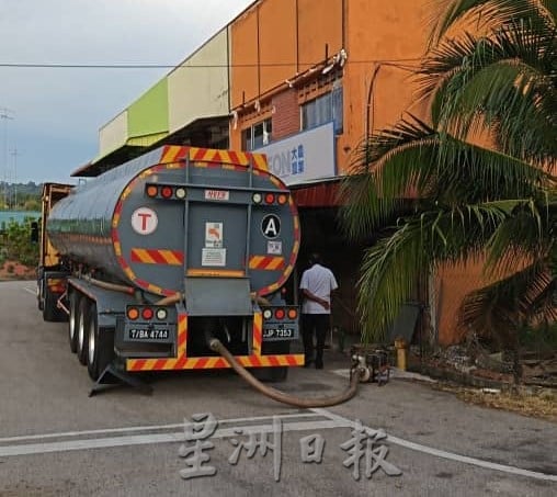 水槽“看得见、用不着” 武吉摩水供不稳惹民怨