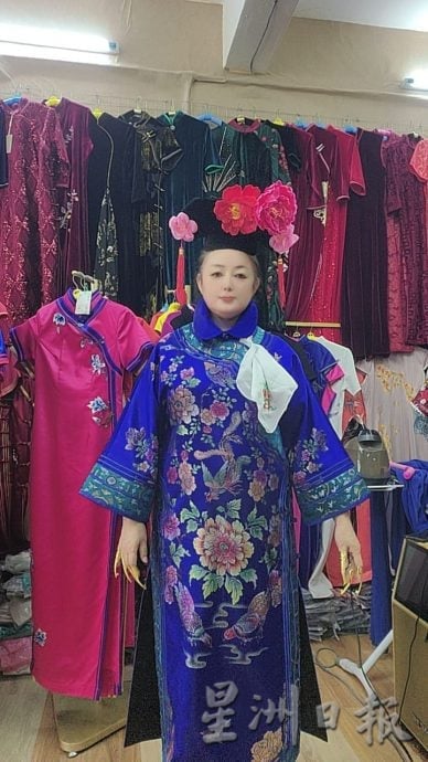 （古城版）首届中华民族传统文化服饰慈善大赛（当天有广告）