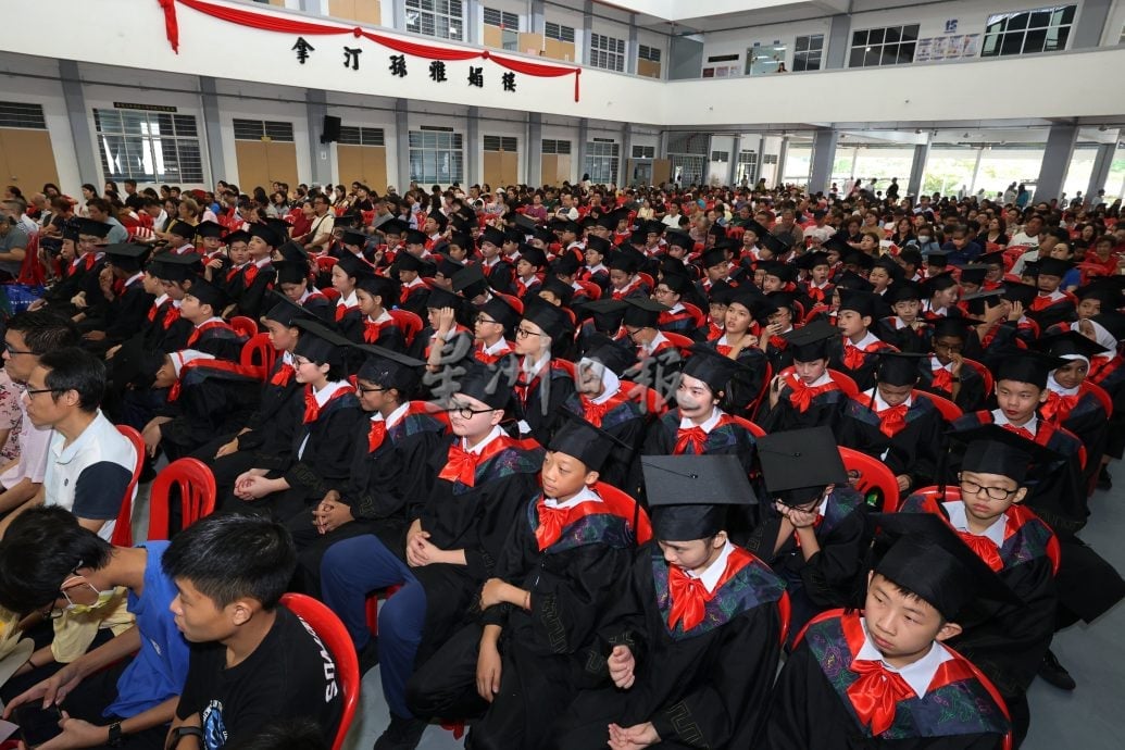 丘小75周年庆典 115名毕业生创历史新高