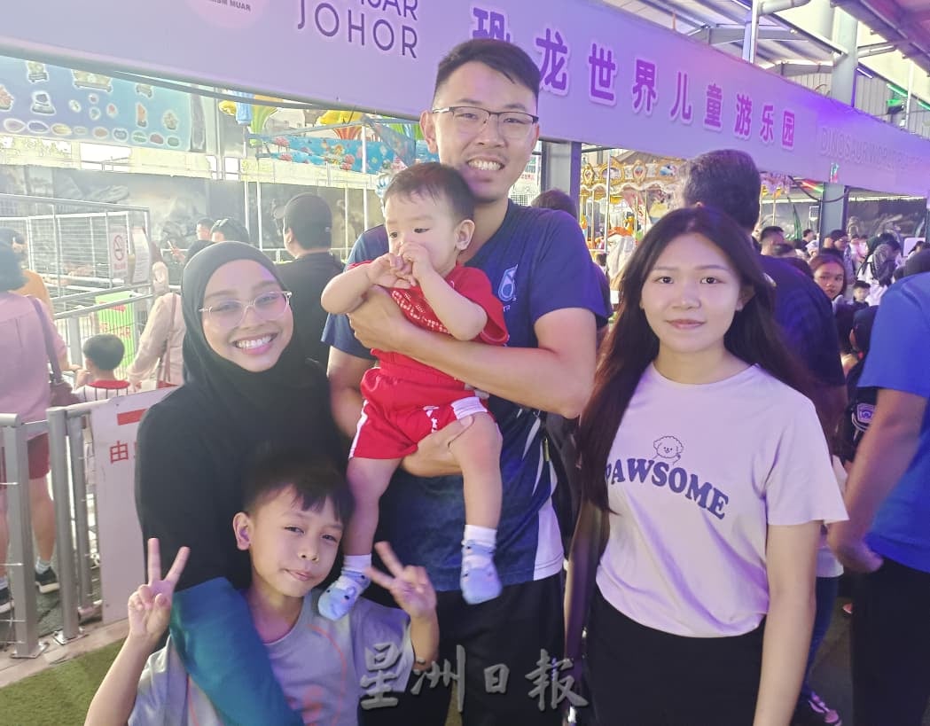 东湖恐龙乐园熄灯   民众纷纷赶赴道别