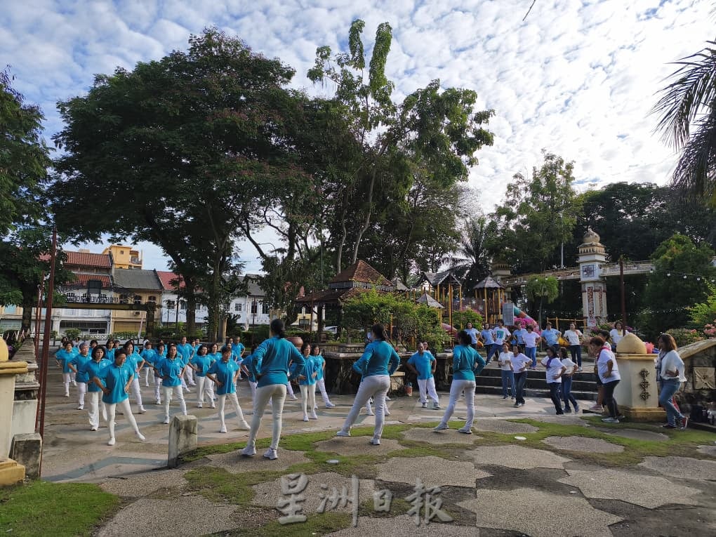 “银得漂亮”多样化休闲活动 长者乐在其中展活力