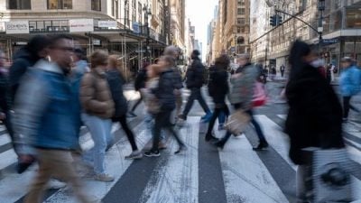 美国9月就业比预期好  但失业率创4年新高