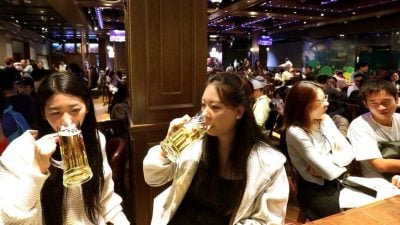 【独家】你还喝酒吗（三） | 经济学者：价格弹性低难替代 加税 不减烟酒需求