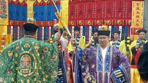 以笔为香：从爱的魔力转圈圈到分辉罡/陈爱梅（槟城）