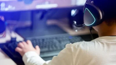 【独家】视频| 孩子出事父母责任最大 学者：别把锅全甩给电玩！