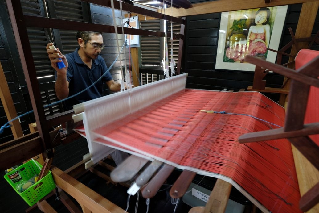 12月12 :半岛心旅行:彭苏丹后东姑阿兹莎手工艺术品中心