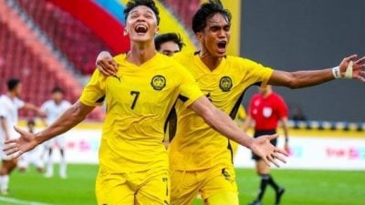 2025年泰国东运会男足赛|下半场轰3球挫寮国 幼虎小组赛开门红