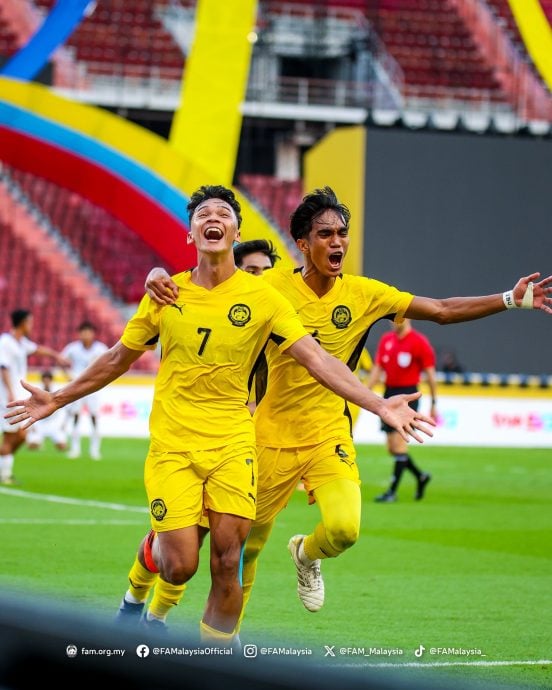 2025年泰国东运会男足赛|下半场轰3球挫寮国 幼虎小组赛开门红