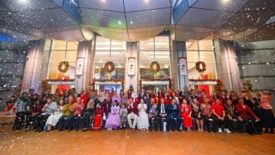 25国大使与代表 齐聚房地部共庆圣诞