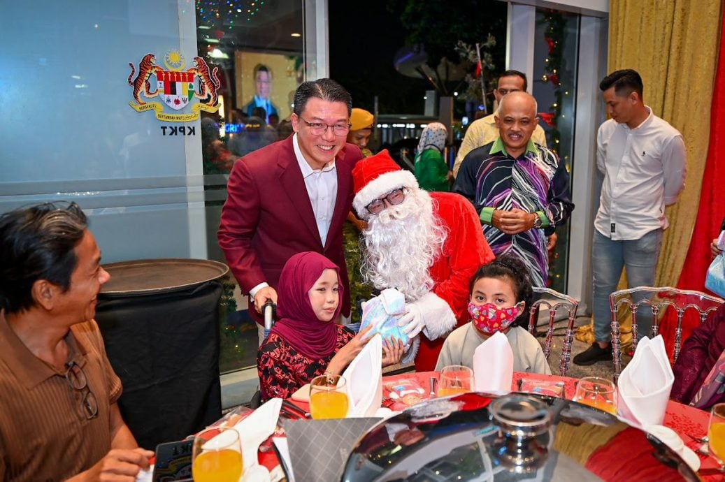 25国大使与代表 齐聚房地部共庆圣诞