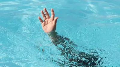 幼儿园颁奖活动传出悲剧 5岁女童泳池中失意识身亡