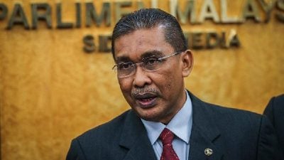 内阁决定提呈特委会处理 达基尤丁质疑为何非议长裁定