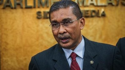 就冻结议员资格半年动议 达基尤丁质疑 双重惩罚