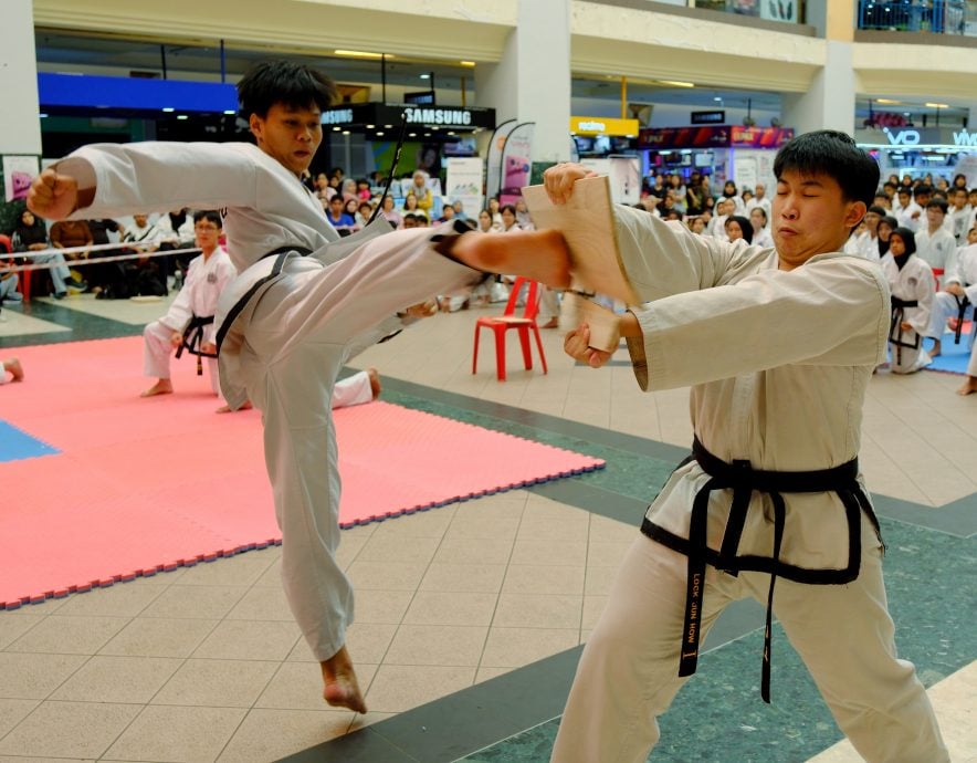 (7/12见报）星角摄/ea跆拳道磨练体魄，也锤炼意志。