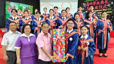 徐满和：提升教育质量 吧中教师明年起调薪