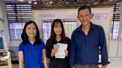 结束12年漫长等待 陈欣洁终于拿到大马卡