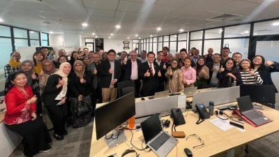 婆航总部日夜赶工  李景胜突访加油打气