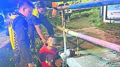 在交通圈作案 . 电缆贼当场被捕