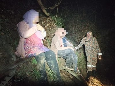 没报名越野赛擅自加入 . 3女困加拿大山获救