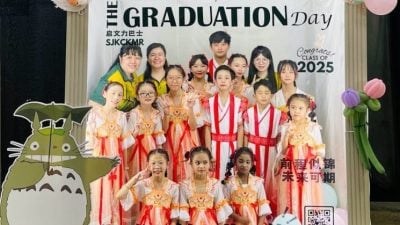 文冬启文力巴士华小毕业典礼  场面温馨