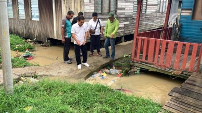 甘榜数十年逢雨必淹 黄俊奇承诺助解决