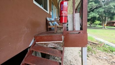 旅游码头宿舍全坏 阿里芬下令维修