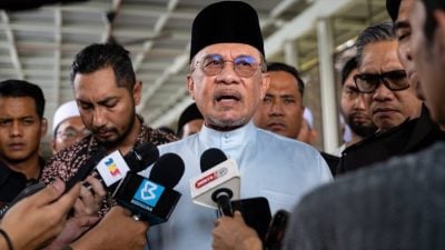 祝贺哈芝芝及团结州内阁  安华：沙政坛迈成熟稳定