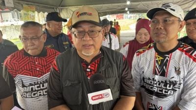 约百个摊位 产品多样 . 昌明社区繁荣展览市集开幕