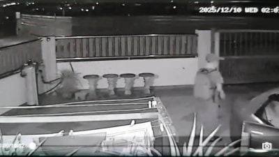 2贼凌晨潜住宅．开车门搜刮财物