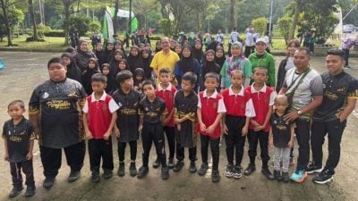 潘隆铭：善用周末时间 . 参与无车日活动强身健体