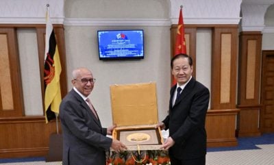 加中汶立法机关合作 . 彭清华 国议长交流