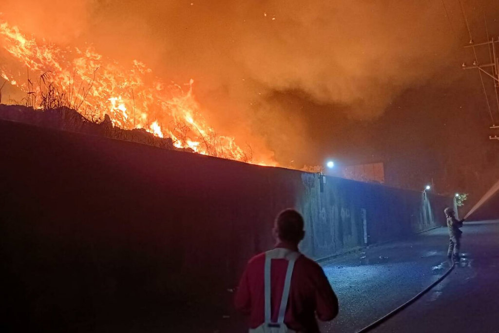 台南城西掩埋场火警扑灭 市府:未波及石棉瓦堆置区