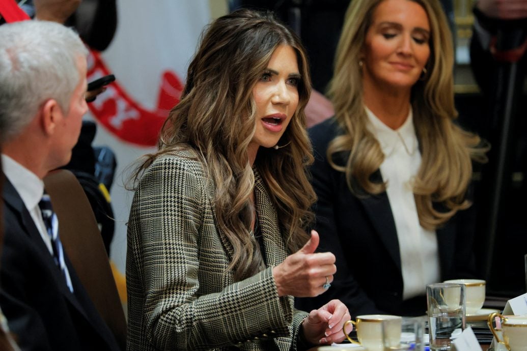 特朗普政府拟升级旅游禁令 19国扩大至约30国