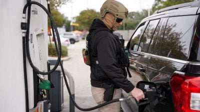 “大家都想开汽油车”  特朗普拟降低汽车燃油效率标准  遭批增加空污