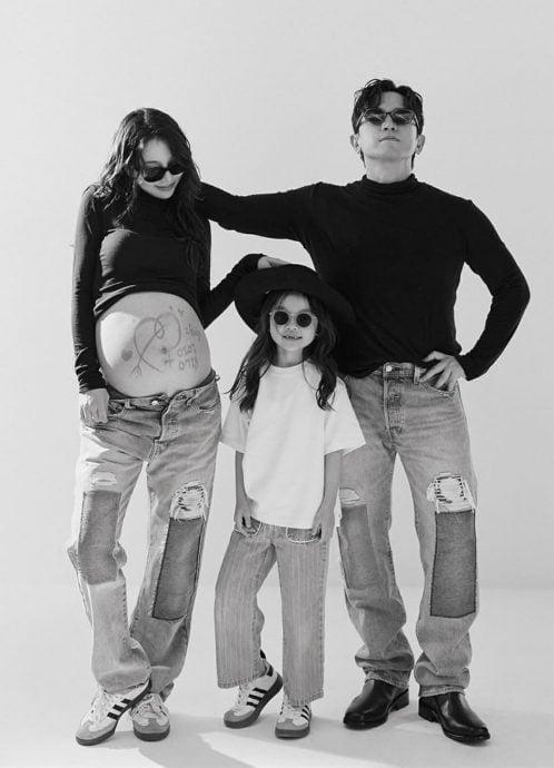 “神话”李玟雨升格当爸 公开抱娃照:一家四口都幸福