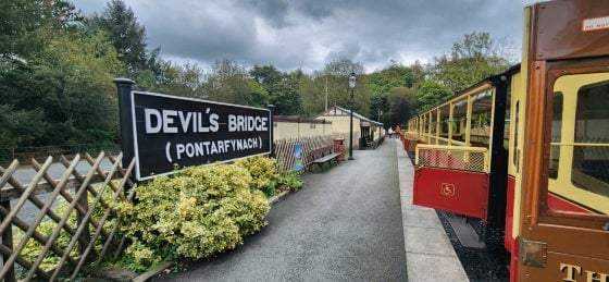 【英国】带着小折,骑游英国沿海小镇阿伯里斯特威斯