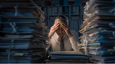 一身班味还赔上健康 网选8大职业倦怠症太心酸