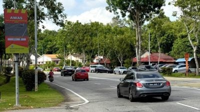 不是AES！市政厅推AI测速屏 即时显示车牌提醒勿超速