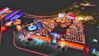 珍宝觉心寺祈福法会 点燃逾10万灯 创纪录