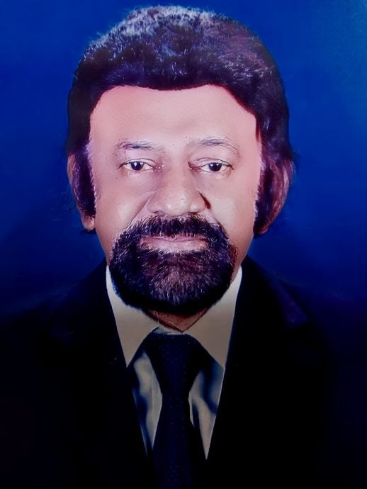 东(已签)：丹州知名的医生杰卡纳登（Dr.Jega）昨天（10日）安详离世，享年72岁，其亲友纷纷在社交媒体发文悼念并感惋惜。