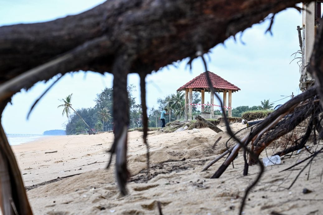 东(已签发):北加甘榜加查海蚀恶化