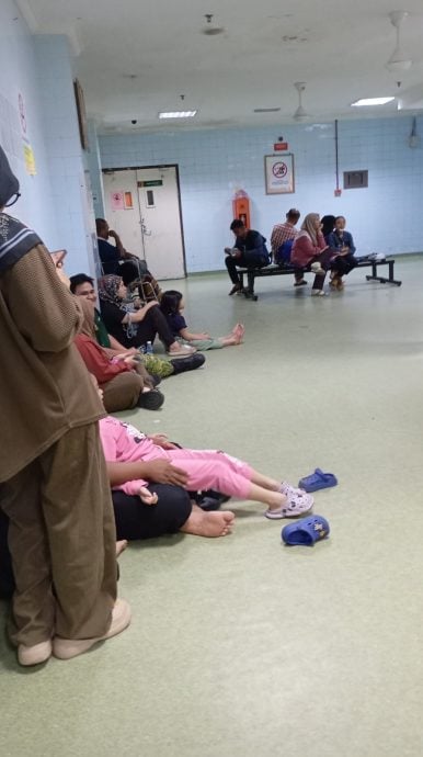 东（已签发）：彭卫生局回应关丹中央医院不够椅子问题