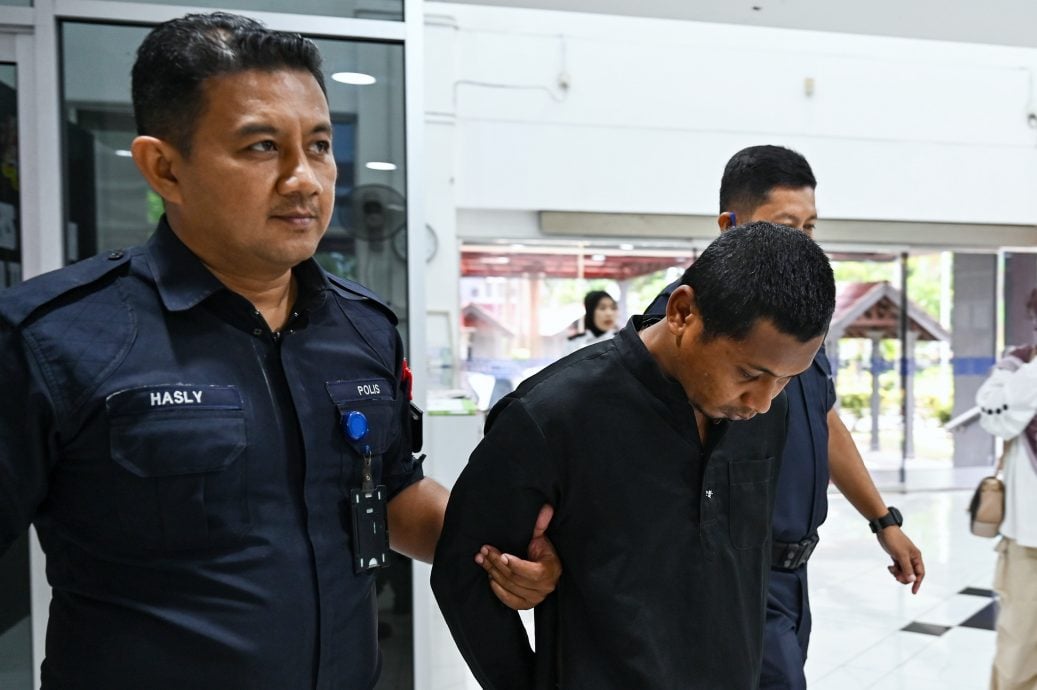 东:一名无业男子涉嫌以巴冷刀威胁妹妹,今日在瓜登推事庭面控时认罪,被判监禁六个月。