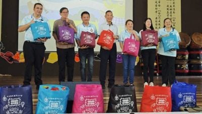 黄保俊：重达4公斤 中正华小儿童节恩物有分量