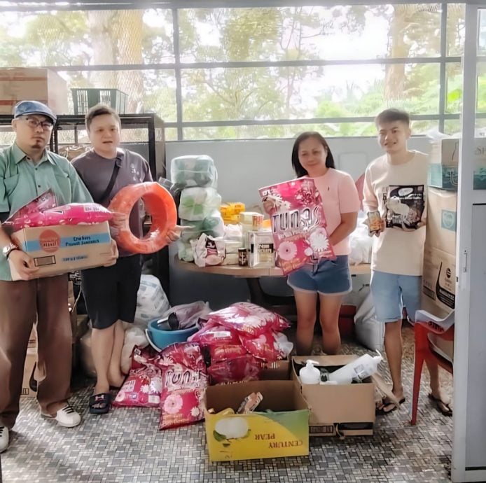 东:已签发:伊斯兰党党拥护者大会堂送暖至雅姆老人院。