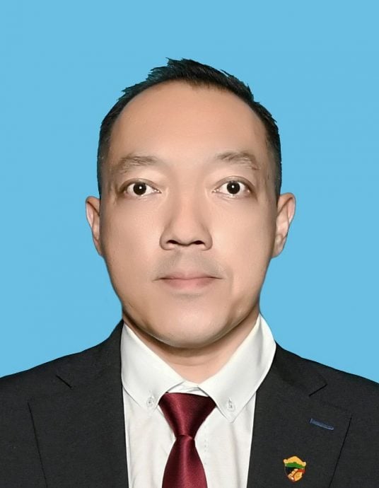 东：已签发：关丹亚亦布爹国中家教协会主席卢俊杰披露，该校已经获得教育局批准，明年起，上课时间将由原有双时段的上下午班制，正式调整为单一时段，全体学生将同步在同一上课时段学习。