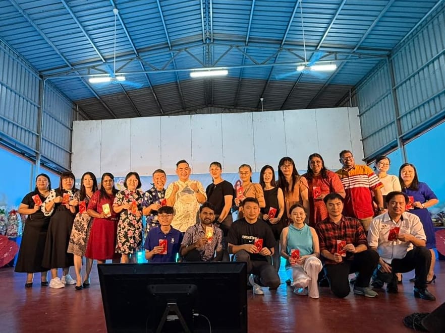 东：已签发：彭亨董联会署理主席吴思亿说，近日统考与承认资格等课题再度成为焦点，他强调教育议题不应被政治化，国家政策必须回到原则。