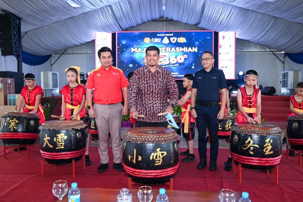 东:登嘉楼皇家警察部队主办,登州华社322行动委员会协办的“Fiesta Sinergi 360°”嘉年华圆满举行